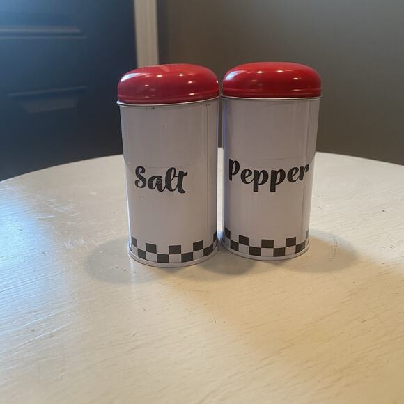 NEW Fire Up The Grill Tin Can Shaker 4 in X 2 in - Picture 2 of 2